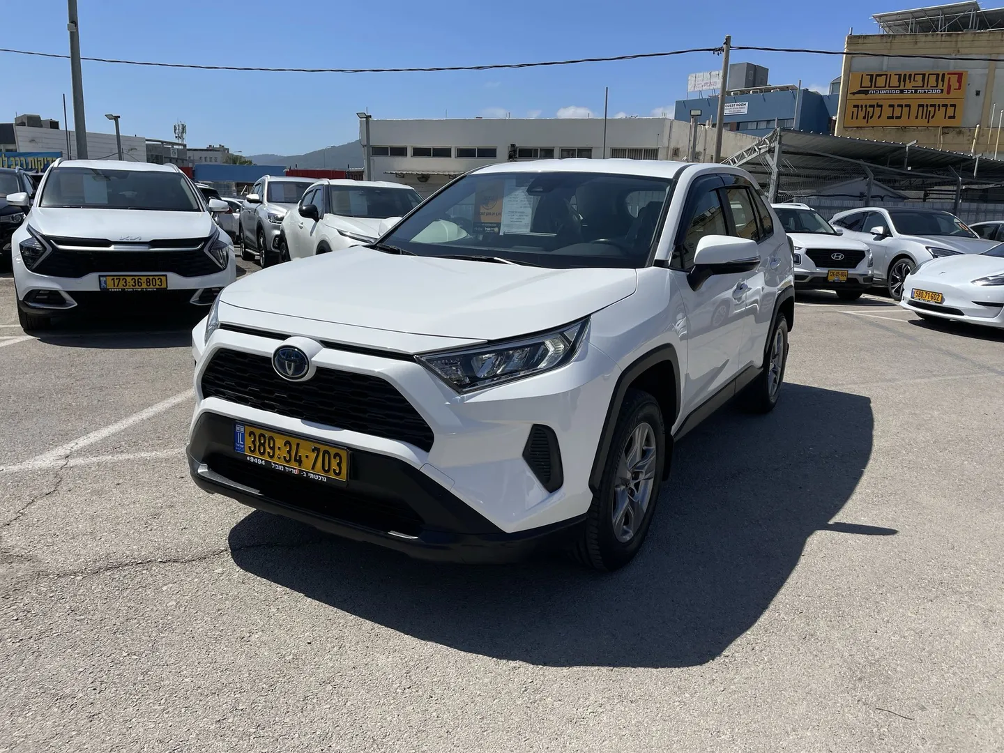 טויוטה RAV-4 2023