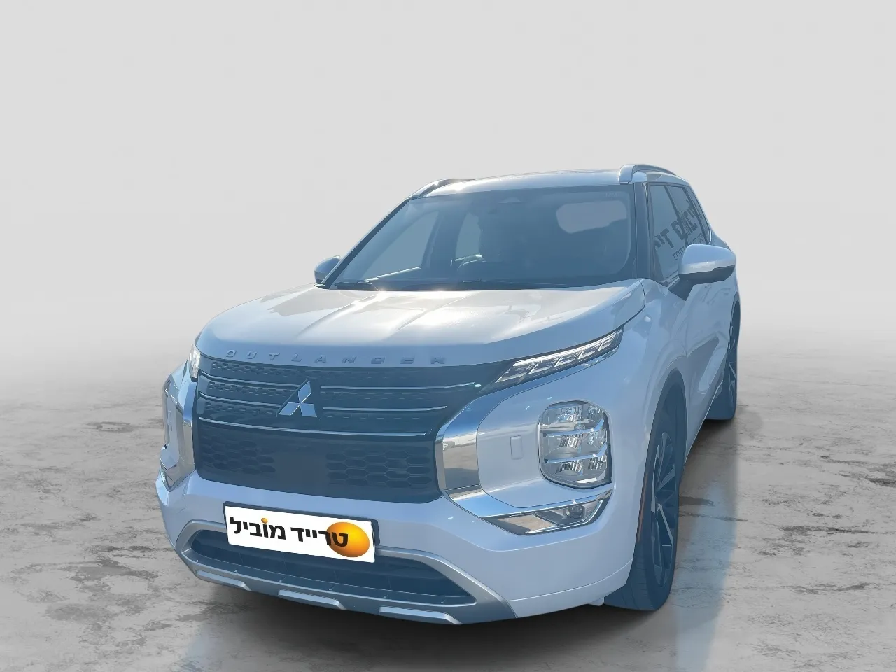 מיצובישי אאוטלנדר 2023