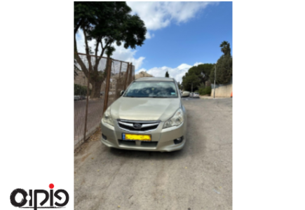 סובארו B4 2012