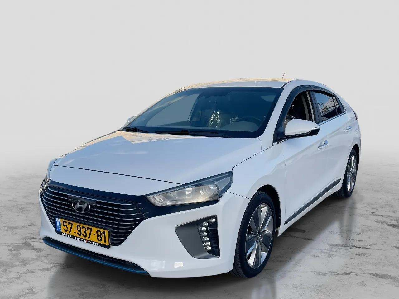 יונדאי איוניק 2017