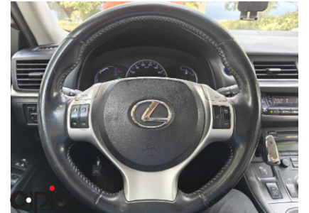 לקסוס CT200H 2013