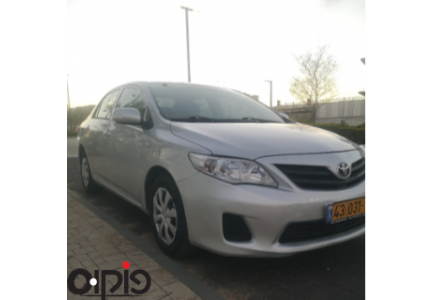 טויוטה קורולה 2011