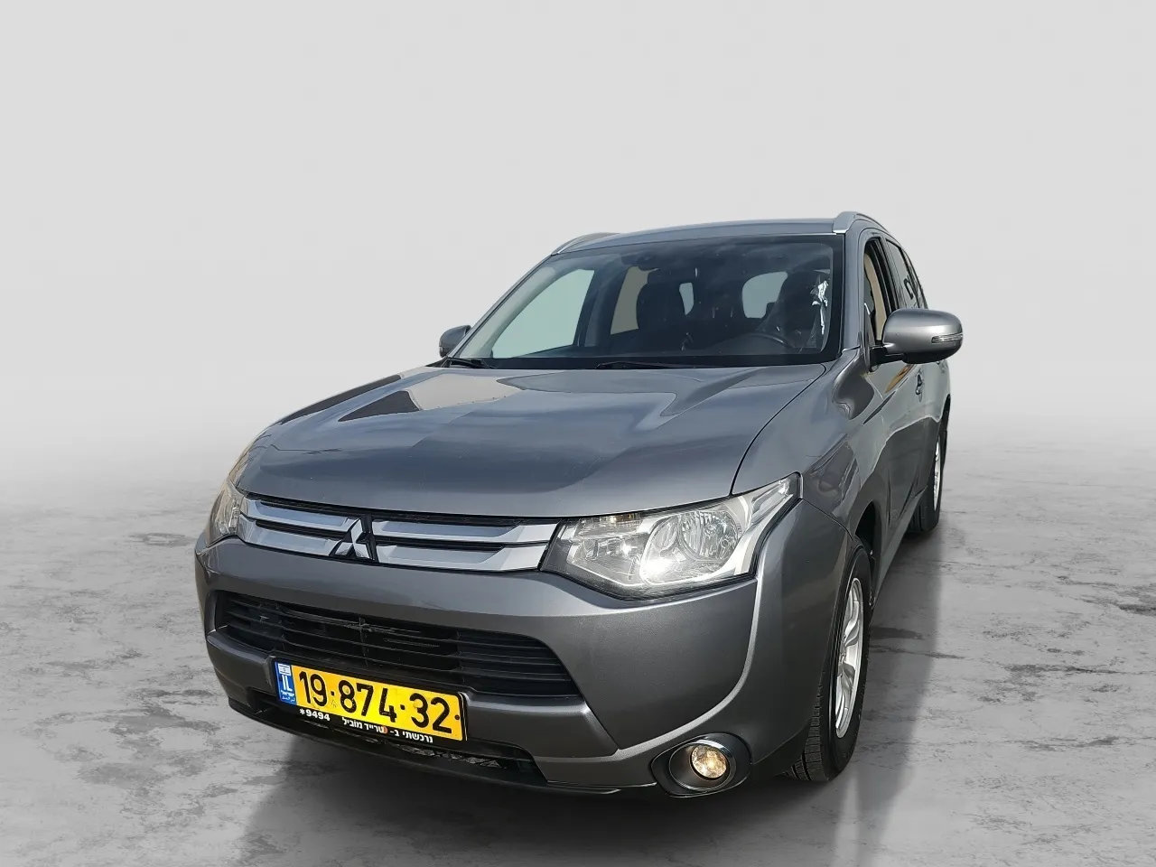 מיצובישי אאוטלנדר 2015