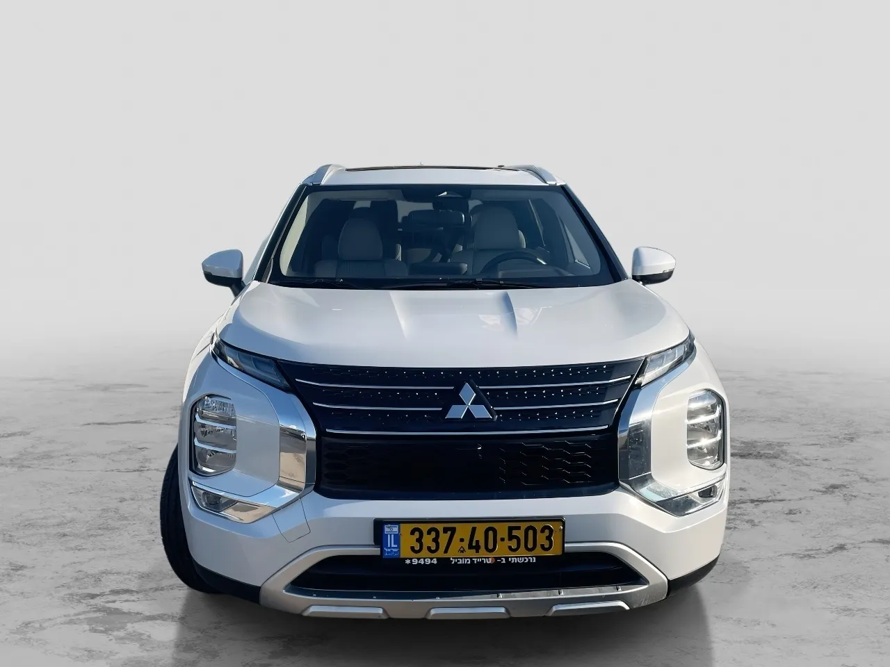 מיצובישי אאוטלנדר 2023