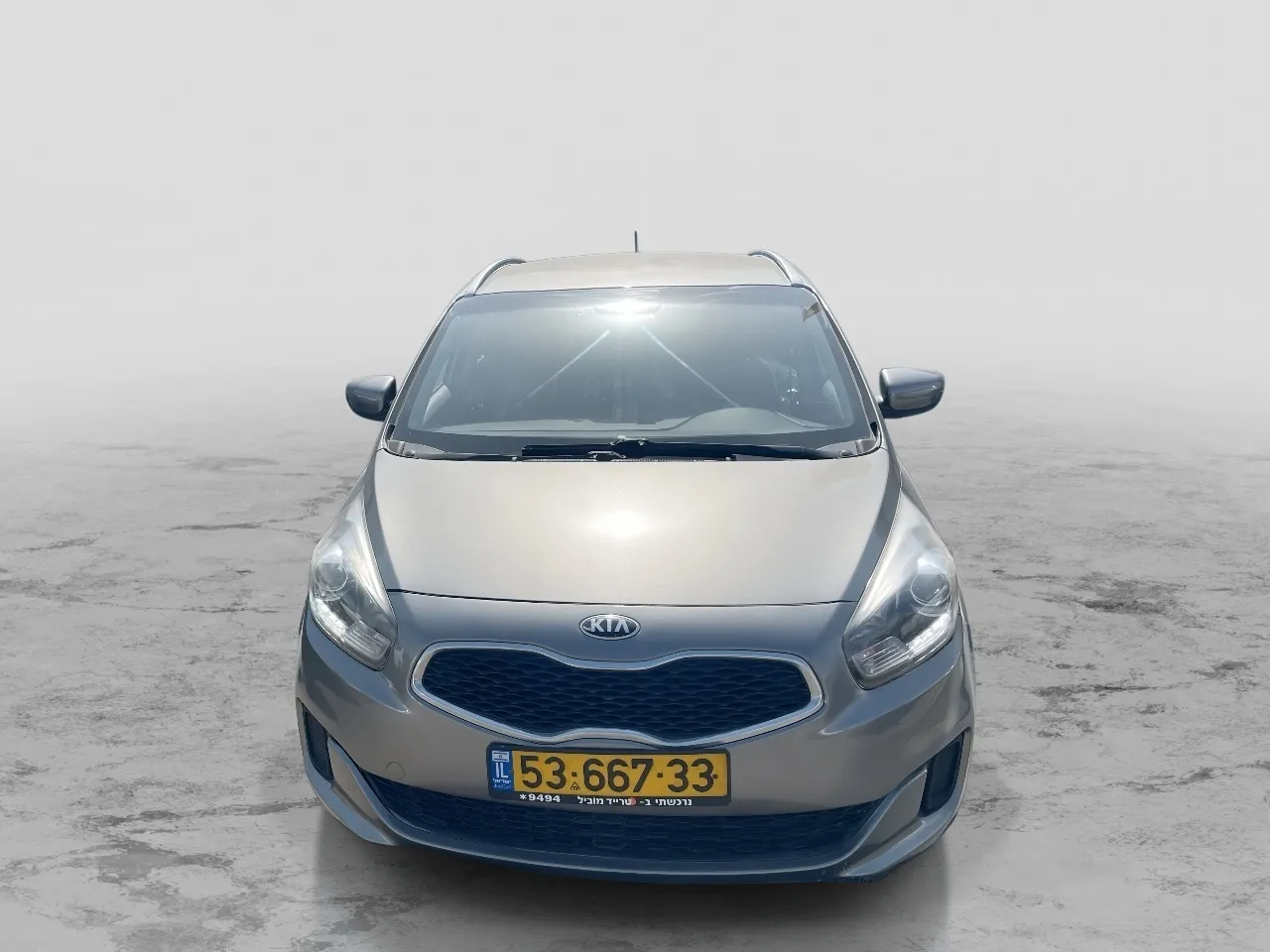 קיה קארנס 2015